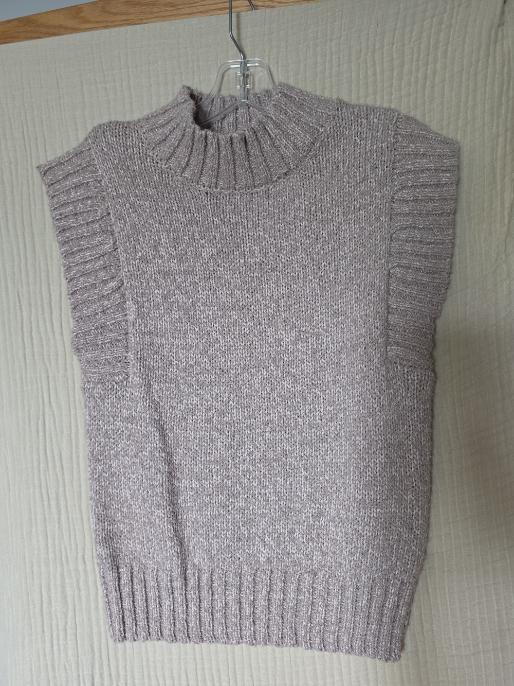 Neutral Sleeveless Turtleneck Sweater Vest - Taupe Heather